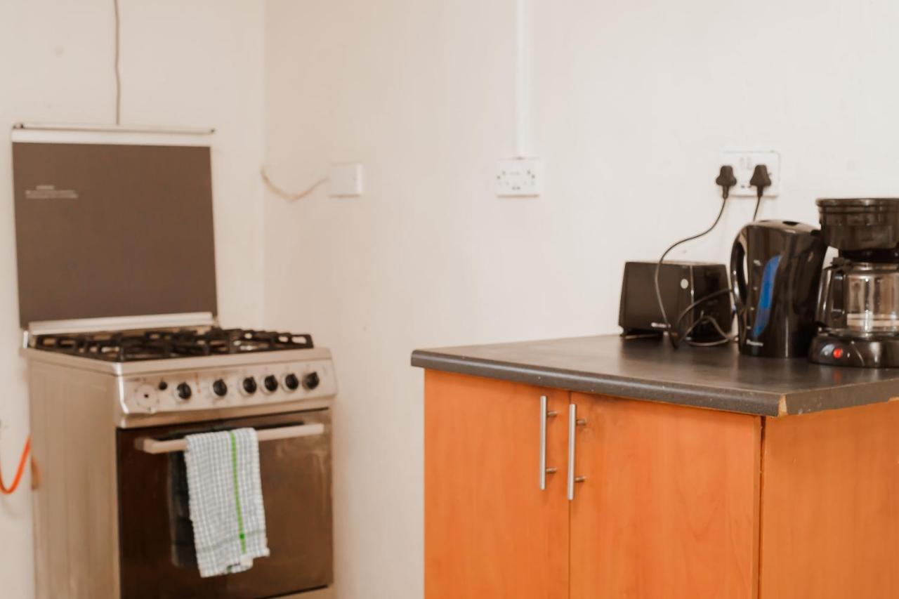 Leeville Guesthouse Kasane Luaran gambar